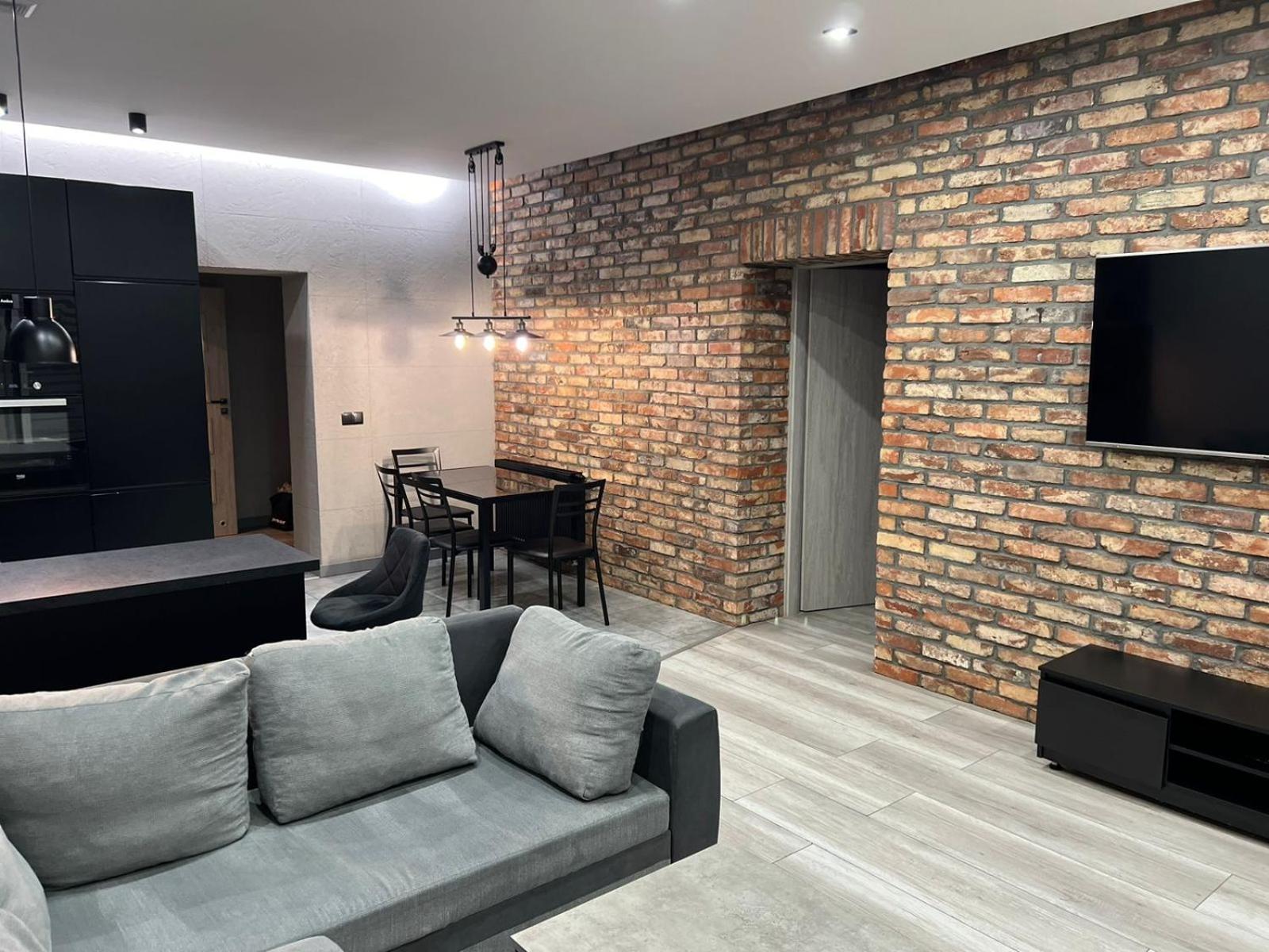 Raciborska Royal Apartment - Miejsce Parkingowe Na Parkingu Strzezonym グリヴィツェ エクステリア 写真
